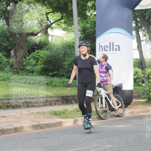 29.06.2025 - hella hamburg halbmarathon KatJ http://msf.ph/oto/8233251 29.06.2025 09:42:39 Zwischen KM18-KM19  meine-sportfotos.de