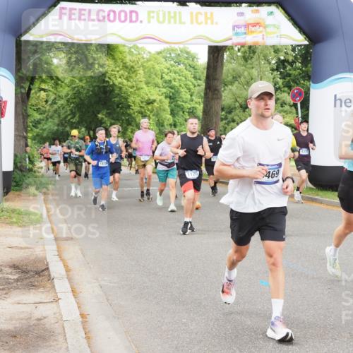 29.06.2025 - hella hamburg halbmarathon MichiJ http://msf.ph/oto/8233269 29.06.2025 10:49:46 Zwischen KM18-KM19 1126, 1722, 1724, 4370, 6311, 8469, 9899, 10194, 11402, 12567, 13528, 13739, 13841, 15093, 18028, 18359, 18739, 18796 meine-sportfotos.de