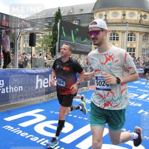 29.06.2025 - hella hamburg halbmarathon Michael Strokosch http://msf.ph/oto/8233293 29.06.2025 10:47:26 Ziel 51, 1012, 2274, 2839, 2864, 2869, 5024, 5650, 6168, 6203, 8693, 9305, 10423, 11077, 11491, 11518, 13782, 14722, 15350, 15611, 15923, 16089, 16819, 18758, 18974 meine-sportfotos.de