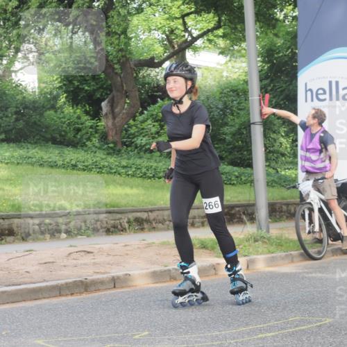 29.06.2025 - hella hamburg halbmarathon KatJ http://msf.ph/oto/8233295 29.06.2025 09:42:40 Zwischen KM18-KM19  meine-sportfotos.de
