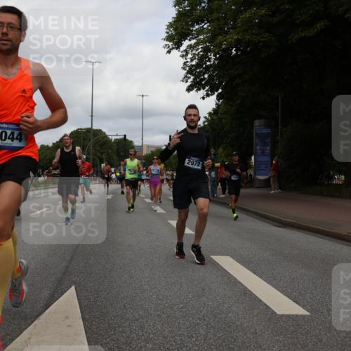 29.06.2025 - hella hamburg halbmarathon Yannick Fuchs http://msf.ph/oto/8233298 29.06.2025 10:34:20 20KM 1358, 1975, 2044, 2563, 2573, 2972, 3547, 3626, 4381, 4398, 4565, 4766, 5752, 7981, 8319, 8346, 8933, 9116, 9540, 11284, 11714, 11806, 12046, 12091, 12335, 12372, 13190, 13479, 13514, 14077, 14204, 14272, 14699, 15094, 15336, 15421, 15435, 15744, 15828, 17425, 17668, 17792, 17916, 17973, 18013, 18154, 18803 meine-sportfotos.de
