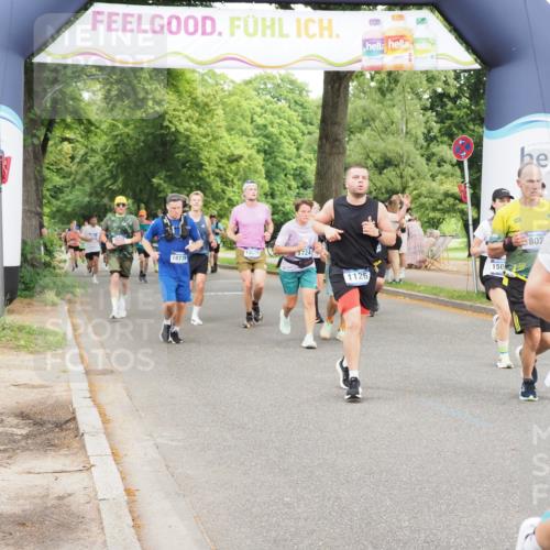 29.06.2025 - hella hamburg halbmarathon MichiJ http://msf.ph/oto/8233421 29.06.2025 10:49:47 Zwischen KM18-KM19 1126, 1722, 1724, 4370, 5734, 6311, 8469, 8822, 9899, 10194, 10214, 12567, 13528, 13739, 13841, 15093, 18028, 18359, 18739, 18796 meine-sportfotos.de