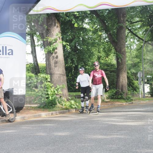 29.06.2025 - hella hamburg halbmarathon KatJ http://msf.ph/oto/8233438 29.06.2025 09:42:42 Zwischen KM18-KM19  meine-sportfotos.de