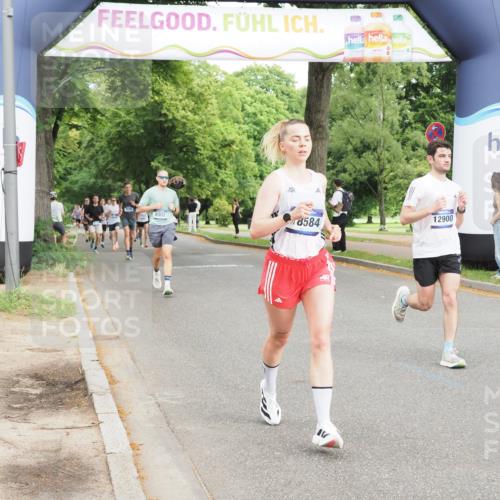 29.06.2025 - hella hamburg halbmarathon MichiJ http://msf.ph/oto/8233510 29.06.2025 10:26:45 Zwischen KM18-KM19 5091, 5791, 9171, 9643, 10922, 11282, 12900, 15382, 16075, 18584 meine-sportfotos.de