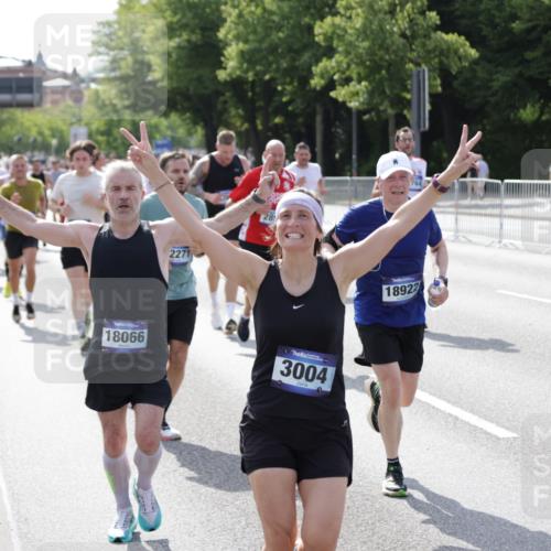 29.06.2025 - hella hamburg halbmarathon Jannik Wohlers http://msf.ph/oto/8233751 29.06.2025 09:53:13 Lombardsbrücke 2365, 2402, 2623, 2890, 2937, 3004, 3146, 3186, 3414, 4140, 4247, 4310, 5362, 5460, 5532, 5650, 5692, 6071, 6282, 6375, 6388, 6903, 7385, 7448, 7480, 9200, 9303, 9626, 9633, 9723, 9965, 11283, 12271, 13009, 13450, 13667, 14034, 14200, 14262, 14464, 14618, 14619, 14764, 15519, 15851, 16084, 16286, 16333, 16725, 16766, 17032, 17384, 17718, 17748, 17960, 18066, 18638, 18678, 18922 meine-sportfotos.de