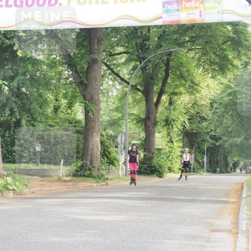 29.06.2025 - hella hamburg halbmarathon KatJ http://msf.ph/oto/8233767 29.06.2025 09:43:25 Zwischen KM18-KM19  meine-sportfotos.de