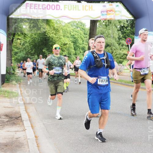 29.06.2025 - hella hamburg halbmarathon MichiJ http://msf.ph/oto/8233779 29.06.2025 10:49:49 Zwischen KM18-KM19 1126, 1722, 1724, 1881, 4370, 4665, 5734, 8469, 8822, 9899, 10194, 10214, 13528, 15093, 18028, 18359, 18717, 18739 meine-sportfotos.de