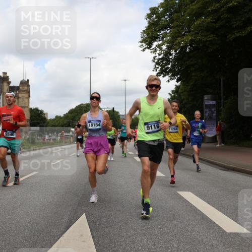 29.06.2025 - hella hamburg halbmarathon Yannick Fuchs http://msf.ph/oto/8233949 29.06.2025 10:34:23 20KM 1358, 1975, 2044, 2563, 2573, 2972, 3547, 3626, 4381, 4398, 4565, 4766, 4888, 5752, 6149, 8319, 8346, 8574, 8933, 9116, 9540, 11284, 11714, 11806, 12046, 12091, 12335, 12372, 13190, 14077, 14272, 14699, 15336, 15421, 15435, 15744, 15828, 17425, 17668, 17792, 17916, 17973, 18013, 18154, 18803 meine-sportfotos.de