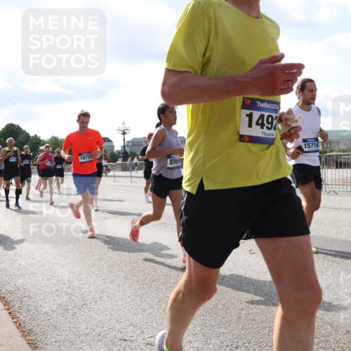 29.06.2025 - hella hamburg halbmarathon Lena Gebhardt http://msf.ph/oto/8233956 29.06.2025 09:56:11 Lombardsbrücke 1061, 1143, 1216, 1257, 1267, 1452, 1461, 1499, 1502, 1507, 1592, 1689, 2083, 2250, 2260, 2504, 2818, 2864, 2884, 2953, 3060, 3256, 3296, 3543, 3692, 3945, 4033, 4077, 4127, 4324, 4346, 4557, 4601, 5116, 5482, 5600, 5607, 5978, 6115, 6134, 6168, 6481, 6511, 6512, 6994, 7056, 7100, 7178, 7224, 7332, 7583, 7943, 8335, 8514, 8968, 8989, 8996, 9246, 9537, 10596 meine-sportfotos.de