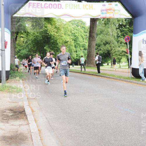 29.06.2025 - hella hamburg halbmarathon MichiJ http://msf.ph/oto/8233973 29.06.2025 10:26:50 Zwischen KM18-KM19 2296, 4148, 5091, 8002, 10922, 11282, 11423, 12900, 15382, 18584 meine-sportfotos.de