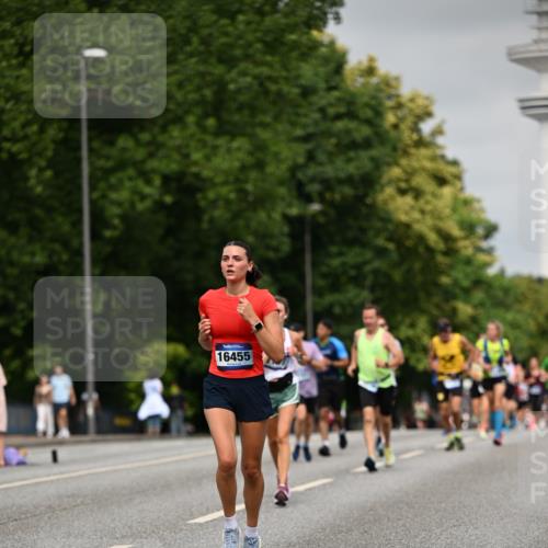 29.06.2025 - hella hamburg halbmarathon Dr. Thomas Lammeyer http://msf.ph/oto/8234032 29.06.2025 10:13:35 Kennedybrücke 5511, 7081, 7187, 7636, 9306, 9366, 9434, 9781, 10036, 10819, 10943, 11067 meine-sportfotos.de