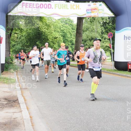 29.06.2025 - hella hamburg halbmarathon MichiJ http://msf.ph/oto/8234108 29.06.2025 10:49:52 Zwischen KM18-KM19 1126, 1254, 1334, 1573, 1722, 1724, 1881, 3001, 4370, 4665, 5734, 8822, 9718, 10214, 13528, 15093, 15252, 17757, 18028, 18717 meine-sportfotos.de
