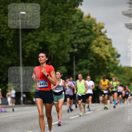 29.06.2025 - hella hamburg halbmarathon Dr. Thomas Lammeyer http://msf.ph/oto/8234149 29.06.2025 10:13:35 Kennedybrücke 5511, 7081, 7187, 7636, 9306, 9366, 9434, 9781, 10036, 10819, 10943, 11067 meine-sportfotos.de
