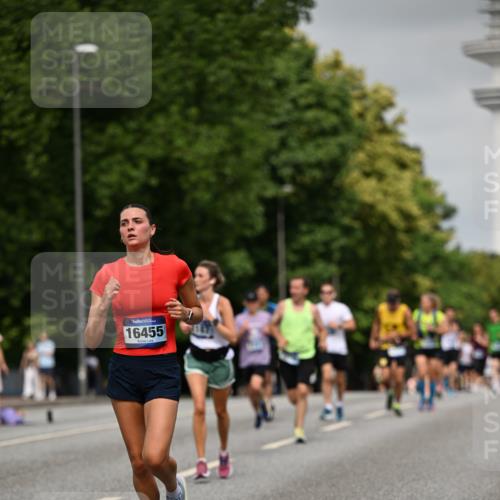 29.06.2025 - hella hamburg halbmarathon Dr. Thomas Lammeyer http://msf.ph/oto/8234199 29.06.2025 10:13:36 Kennedybrücke 3921, 5511, 7081, 7187, 7333, 7636, 9306, 9366, 9434, 9674, 9781, 10036, 10819, 10943, 11067 meine-sportfotos.de