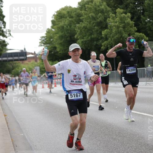 29.06.2025 - hella hamburg halbmarathon Jannik Wohlers http://msf.ph/oto/8234206 29.06.2025 10:28:28 Lombardsbrücke 1518, 1557, 1869, 3717, 4161, 4362, 4700, 4834, 4982, 5167, 5249, 5250, 6102, 7169, 10068, 12442, 14205, 15143, 15256, 15452, 15453, 16643 meine-sportfotos.de