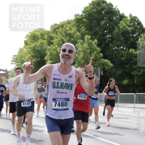 29.06.2025 - hella hamburg halbmarathon Jannik Wohlers http://msf.ph/oto/8234273 29.06.2025 09:53:18 Lombardsbrücke 2270, 2516, 2890, 2937, 3004, 3186, 3414, 4140, 4247, 4949, 5115, 5362, 5460, 5532, 5650, 6071, 6282, 6388, 6575, 6903, 7385, 7448, 7480, 8023, 9030, 9200, 9626, 9633, 9723, 9965, 10792, 11077, 12271, 13009, 13223, 13225, 13667, 14034, 14200, 14262, 14464, 14618, 14619, 14764, 15851, 16084, 16549, 16624, 16677, 16766, 17032, 17376, 17384, 17748, 17960, 18066, 18249, 18638, 18678, 18718, 18873, 18922 meine-sportfotos.de