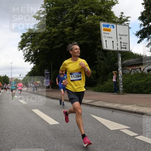 29.06.2025 - hella hamburg halbmarathon Yannick Fuchs http://msf.ph/oto/8234301 29.06.2025 10:34:24 20KM 1358, 1975, 2044, 2573, 2972, 3547, 3626, 4381, 4398, 4565, 4766, 4888, 5752, 6149, 8319, 8346, 8574, 8933, 9116, 9540, 11284, 11714, 11806, 12046, 12091, 12372, 13190, 14077, 14272, 14699, 15336, 15421, 15435, 15744, 15828, 17425, 17668, 17792, 17916, 17973, 18013, 18154, 18803 meine-sportfotos.de