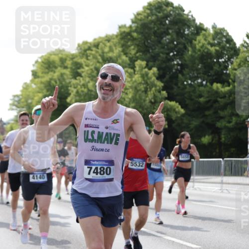 29.06.2025 - hella hamburg halbmarathon Jannik Wohlers http://msf.ph/oto/8234308 29.06.2025 09:53:18 Lombardsbrücke 2270, 2516, 2890, 2937, 3004, 3186, 3414, 4140, 4247, 4949, 5115, 5362, 5460, 5532, 5650, 6071, 6282, 6388, 6575, 6903, 7385, 7448, 7480, 8023, 9030, 9200, 9626, 9633, 9723, 9965, 10792, 11077, 12271, 13009, 13223, 13225, 13667, 14034, 14200, 14262, 14464, 14618, 14619, 14764, 15851, 16084, 16549, 16624, 16677, 16766, 17032, 17376, 17384, 17748, 17960, 18066, 18249, 18638, 18678, 18718, 18873, 18922 meine-sportfotos.de