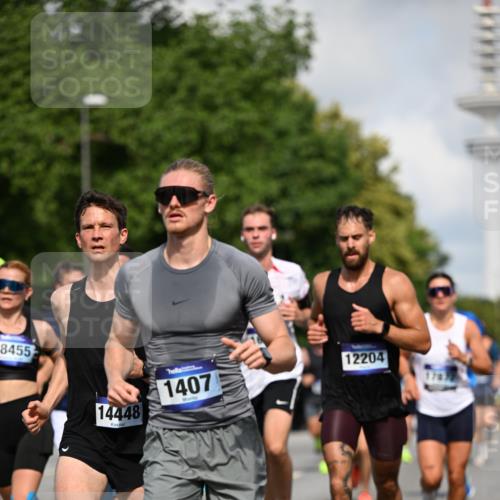 29.06.2025 - hella hamburg halbmarathon Dr. Thomas Lammeyer http://msf.ph/oto/8234347 29.06.2025 09:50:33 Kennedybrücke 1002, 1396, 1407, 1411, 1910, 1959, 2228, 2563, 2836, 2851, 3790, 3935, 4246, 4740, 5193, 6032, 6305, 6473, 6915, 7080, 7622, 7831, 7867, 7972, 8366, 9376, 9508, 10771, 11055, 11370 meine-sportfotos.de