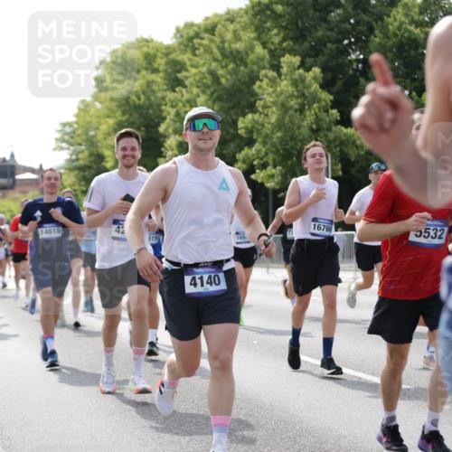 29.06.2025 - hella hamburg halbmarathon Jannik Wohlers http://msf.ph/oto/8234352 29.06.2025 09:53:19 Lombardsbrücke 2270, 2516, 2890, 2937, 3004, 3186, 3414, 4140, 4247, 4949, 5115, 5362, 5460, 5532, 5650, 6071, 6282, 6309, 6388, 6575, 6903, 7385, 7448, 7480, 8023, 9030, 9200, 9626, 9633, 9723, 9965, 10792, 11077, 12271, 13009, 13223, 13225, 13554, 13667, 14034, 14262, 14618, 14619, 14764, 15026, 15611, 15851, 16084, 16549, 16624, 16677, 16766, 17032, 17033, 17376, 17384, 17748, 17960, 18066, 18249, 18638, 18678, 18718, 18873, 18922 meine-sportfotos.de