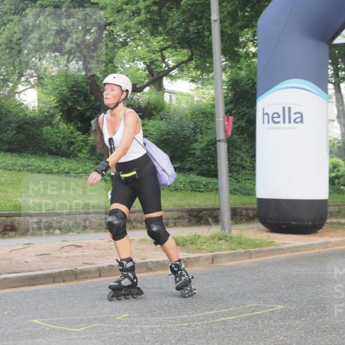 29.06.2025 - hella hamburg halbmarathon KatJ http://msf.ph/oto/8234355 29.06.2025 09:43:33 Zwischen KM18-KM19  meine-sportfotos.de