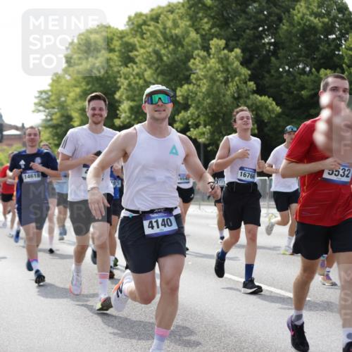 29.06.2025 - hella hamburg halbmarathon Jannik Wohlers http://msf.ph/oto/8234359 29.06.2025 09:53:19 Lombardsbrücke 2270, 2516, 2890, 2937, 3004, 3186, 3414, 4140, 4247, 4949, 5115, 5362, 5460, 5532, 5650, 6071, 6282, 6309, 6388, 6575, 6903, 7385, 7448, 7480, 8023, 9030, 9200, 9626, 9633, 9723, 9965, 10792, 11077, 12271, 13009, 13223, 13225, 13554, 13667, 14034, 14262, 14618, 14619, 14764, 15026, 15611, 15851, 16084, 16549, 16624, 16677, 16766, 17032, 17033, 17376, 17384, 17748, 17960, 18066, 18249, 18638, 18678, 18718, 18873, 18922 meine-sportfotos.de