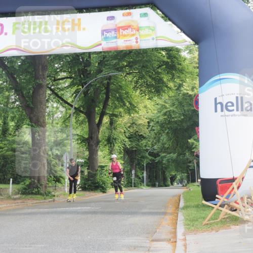 29.06.2025 - hella hamburg halbmarathon KatJ http://msf.ph/oto/8234377 29.06.2025 09:44:03 Zwischen KM18-KM19  meine-sportfotos.de