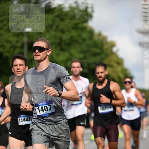 29.06.2025 - hella hamburg halbmarathon Dr. Thomas Lammeyer http://msf.ph/oto/8234391 29.06.2025 09:50:33 Kennedybrücke 1002, 1396, 1407, 1411, 1910, 1959, 2228, 2563, 2836, 2851, 3790, 3935, 4246, 4740, 5193, 6032, 6305, 6473, 6915, 7080, 7622, 7831, 7867, 7972, 8366, 9376, 9508, 10771, 11055, 11370 meine-sportfotos.de