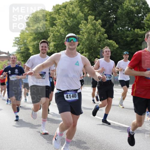 29.06.2025 - hella hamburg halbmarathon Jannik Wohlers http://msf.ph/oto/8234416 29.06.2025 09:53:19 Lombardsbrücke 2270, 2516, 2890, 2937, 3004, 3186, 3414, 4140, 4247, 4949, 5115, 5362, 5460, 5532, 5650, 6071, 6282, 6309, 6388, 6575, 6903, 7385, 7448, 7480, 8023, 9030, 9200, 9626, 9633, 9723, 9965, 10792, 11077, 12271, 13009, 13223, 13225, 13554, 13667, 14034, 14262, 14618, 14619, 14764, 15026, 15611, 15851, 16084, 16549, 16624, 16677, 16766, 17032, 17033, 17376, 17384, 17748, 17960, 18066, 18249, 18638, 18678, 18718, 18873, 18922 meine-sportfotos.de