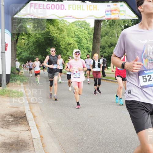 29.06.2025 - hella hamburg halbmarathon MichiJ http://msf.ph/oto/8234499 29.06.2025 10:26:54 Zwischen KM18-KM19 1042, 2262, 2296, 4148, 5248, 7229, 8002, 11423, 11952, 14274, 15888, 17722 meine-sportfotos.de
