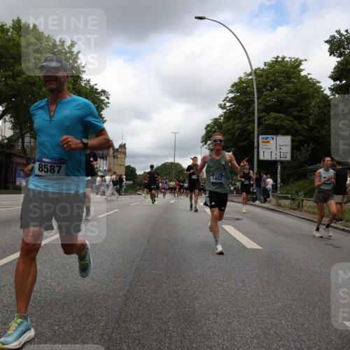 29.06.2025 - hella hamburg halbmarathon Yannick Fuchs http://msf.ph/oto/8234558 29.06.2025 10:47:02 20KM 1258, 1482, 1683, 2074, 2111, 2208, 2346, 2910, 3334, 3399, 3999, 4065, 4419, 4587, 4726, 5077, 5169, 5194, 5607, 5907, 6198, 6897, 7232, 7383, 7509, 8273, 8361, 8587, 8651, 8955, 9065, 9163, 9537, 10529, 10724, 11217, 11588, 11589, 11604, 11689, 11992, 12155, 12482, 12875, 12910, 14805, 15430, 15681, 15980, 16467, 16929, 17710, 18249, 18331, 18720, 18901, 19208, 19244 meine-sportfotos.de