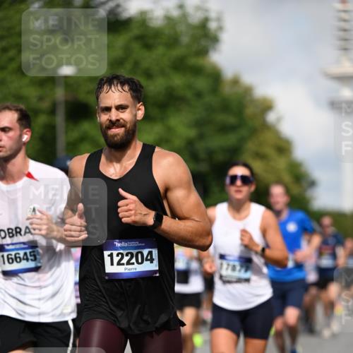 29.06.2025 - hella hamburg halbmarathon Dr. Thomas Lammeyer http://msf.ph/oto/8234579 29.06.2025 09:50:35 Kennedybrücke 1002, 1396, 1407, 1411, 1910, 1959, 2228, 2563, 2836, 2851, 3790, 3935, 4246, 4740, 5193, 6032, 6305, 6473, 6915, 7080, 7622, 7831, 7867, 7972, 8366, 9376, 9508, 10771, 11055, 11370 meine-sportfotos.de