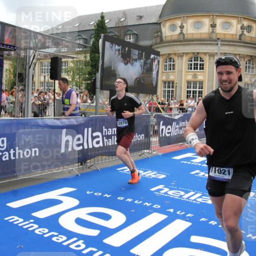 29.06.2025 - hella hamburg halbmarathon Michael Strokosch http://msf.ph/oto/8234671 29.06.2025 10:47:36 Ziel 1070, 1320, 1592, 1696, 2284, 2953, 3304, 5532, 5889, 6009, 8023, 8234, 8852, 8927, 10969, 11021, 12870, 13223, 13303, 14618, 14619, 15451, 15479, 17846, 17905, 18104, 18970, 19181 meine-sportfotos.de