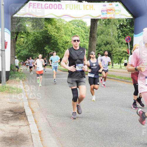 29.06.2025 - hella hamburg halbmarathon MichiJ http://msf.ph/oto/8234672 29.06.2025 10:26:56 Zwischen KM18-KM19 1042, 2262, 2296, 4148, 5248, 6684, 7229, 11952, 14274, 14992, 15888, 17722, 18529 meine-sportfotos.de
