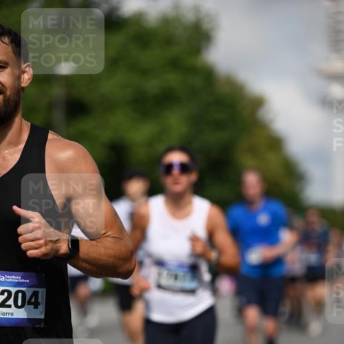 29.06.2025 - hella hamburg halbmarathon Dr. Thomas Lammeyer http://msf.ph/oto/8234679 29.06.2025 09:50:35 Kennedybrücke 1002, 1396, 1407, 1411, 1910, 1959, 2228, 2563, 2836, 2851, 3790, 3935, 4246, 4740, 5193, 6032, 6305, 6473, 6915, 7080, 7622, 7831, 7867, 7972, 8366, 9376, 9508, 10771, 11055, 11370 meine-sportfotos.de