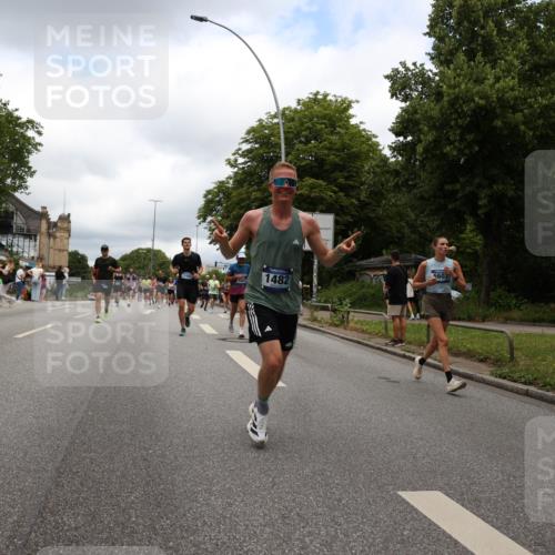 29.06.2025 - hella hamburg halbmarathon Yannick Fuchs http://msf.ph/oto/8234704 29.06.2025 10:47:03 20KM 1258, 1482, 1683, 2074, 2208, 2346, 2910, 3059, 3334, 3399, 3999, 4065, 4419, 4587, 4726, 5077, 5607, 5907, 6198, 6897, 7232, 7383, 7509, 8273, 8361, 8587, 8651, 8955, 9065, 9163, 9537, 10529, 10724, 11217, 11588, 11589, 11604, 11689, 11992, 12155, 12482, 12875, 12910, 14805, 15430, 15681, 15980, 16467, 17710, 18249, 18720, 18901, 19208, 19244 meine-sportfotos.de