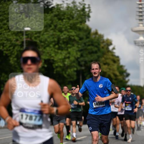 29.06.2025 - hella hamburg halbmarathon Dr. Thomas Lammeyer http://msf.ph/oto/8234800 29.06.2025 09:50:36 Kennedybrücke 1002, 1396, 1407, 1411, 1910, 1959, 2228, 2563, 2836, 2851, 3790, 3935, 4246, 4740, 6032, 6305, 6473, 6915, 7080, 7622, 7831, 7867, 7972, 8366, 9376, 9508, 10771, 11055, 11370 meine-sportfotos.de