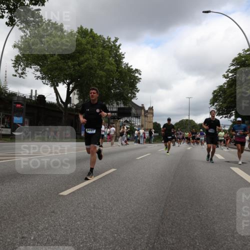 29.06.2025 - hella hamburg halbmarathon Yannick Fuchs http://msf.ph/oto/8234803 29.06.2025 10:47:03 20KM 1258, 1482, 1683, 2074, 2208, 2346, 2910, 3059, 3334, 3399, 3999, 4065, 4419, 4587, 4726, 5077, 5607, 5907, 6198, 6897, 7232, 7383, 7509, 8273, 8361, 8587, 8651, 8955, 9065, 9163, 9537, 10529, 10724, 11217, 11588, 11589, 11604, 11689, 11992, 12155, 12482, 12875, 12910, 14805, 15430, 15681, 15980, 16467, 17710, 18249, 18720, 18901, 19208, 19244 meine-sportfotos.de