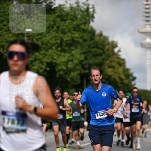 29.06.2025 - hella hamburg halbmarathon Dr. Thomas Lammeyer http://msf.ph/oto/8234833 29.06.2025 09:50:36 Kennedybrücke 1002, 1396, 1407, 1411, 1910, 1959, 2228, 2563, 2836, 2851, 3790, 3935, 4246, 4740, 6032, 6305, 6473, 6915, 7080, 7622, 7831, 7867, 7972, 8366, 9376, 9508, 10771, 11055, 11370 meine-sportfotos.de