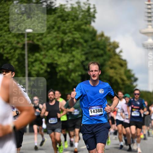 29.06.2025 - hella hamburg halbmarathon Dr. Thomas Lammeyer http://msf.ph/oto/8234893 29.06.2025 09:50:36 Kennedybrücke 1002, 1396, 1407, 1411, 1910, 1959, 2228, 2563, 2836, 2851, 3790, 3935, 4246, 4740, 6032, 6305, 6473, 6915, 7080, 7622, 7831, 7867, 7972, 8366, 9376, 9508, 10771, 11055, 11370 meine-sportfotos.de