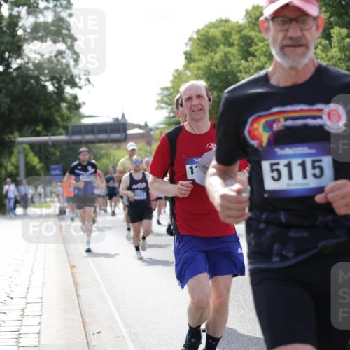 29.06.2025 - hella hamburg halbmarathon Jannik Wohlers http://msf.ph/oto/8235076 29.06.2025 09:53:23 Lombardsbrücke 2270, 2516, 2823, 2890, 2937, 3004, 3186, 4140, 4247, 4949, 5115, 5362, 5532, 5650, 6309, 6388, 6575, 7167, 7385, 7448, 7480, 7734, 8023, 8269, 9030, 9043, 9626, 9633, 9723, 9965, 10792, 11077, 11936, 12271, 13223, 13225, 13554, 13667, 14262, 14618, 14619, 14730, 14764, 15026, 15611, 15851, 16084, 16136, 16466, 16475, 16549, 16624, 16625, 16677, 16766, 17032, 17033, 17376, 18066, 18249, 18638, 18718, 18790, 18873, 18922 meine-sportfotos.de