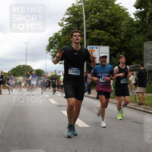 29.06.2025 - hella hamburg halbmarathon Yannick Fuchs http://msf.ph/oto/8235186 29.06.2025 10:47:05 20KM 1258, 1482, 1499, 1683, 1783, 2074, 2099, 2208, 2346, 2910, 3059, 3334, 3399, 3999, 4065, 4419, 4587, 4635, 4726, 5077, 5607, 5907, 6198, 6628, 6897, 7232, 7383, 7509, 8273, 8361, 8587, 8651, 8955, 9065, 9163, 9537, 10724, 11217, 11588, 11589, 11604, 11689, 11992, 12155, 12482, 12875, 12910, 14323, 14805, 15179, 15430, 15681, 15980, 16467, 16986, 17710, 18249, 18720, 18901, 19208, 19244 meine-sportfotos.de