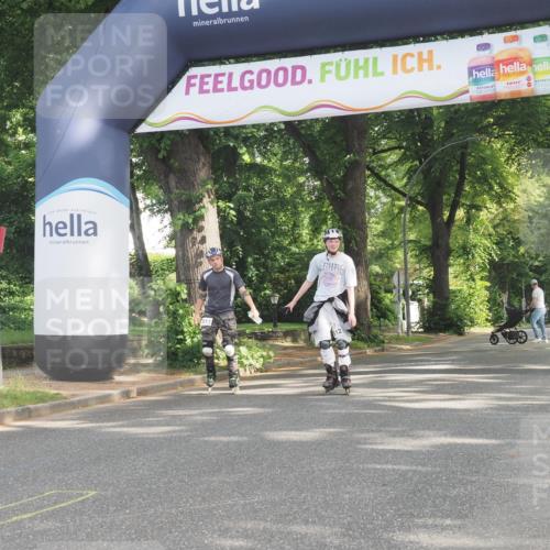 29.06.2025 - hella hamburg halbmarathon KatJ http://msf.ph/oto/8235220 29.06.2025 09:46:57 Zwischen KM18-KM19  meine-sportfotos.de