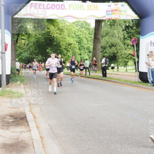 29.06.2025 - hella hamburg halbmarathon MichiJ http://msf.ph/oto/8235259 29.06.2025 10:27:00 Zwischen KM18-KM19 1042, 2262, 5248, 6684, 7229, 11952, 12137, 14274, 14992, 15888, 17722, 18276, 18529 meine-sportfotos.de