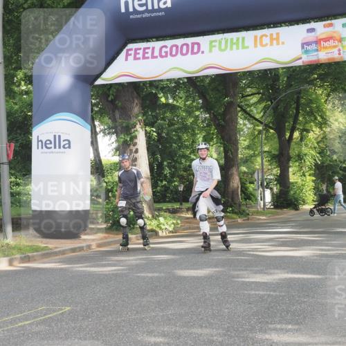 29.06.2025 - hella hamburg halbmarathon KatJ http://msf.ph/oto/8235263 29.06.2025 09:46:57 Zwischen KM18-KM19  meine-sportfotos.de