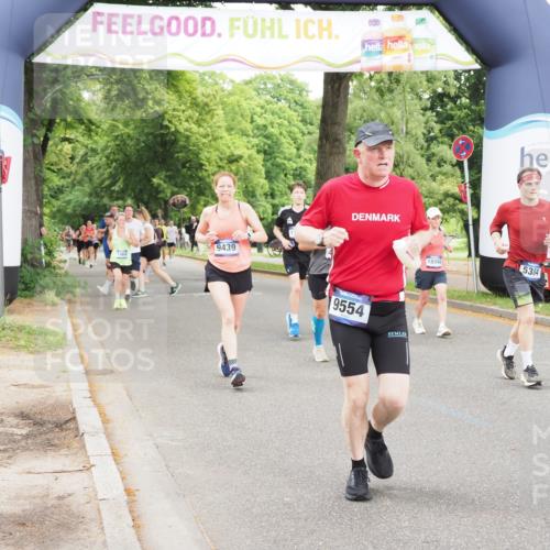 29.06.2025 - hella hamburg halbmarathon MichiJ http://msf.ph/oto/8235270 29.06.2025 10:49:57 Zwischen KM18-KM19 1254, 1334, 1464, 1573, 1881, 2683, 3001, 3921, 4538, 5384, 9439, 9554, 9718, 10705, 12004, 13503, 14135, 15252, 16808, 17757, 18999 meine-sportfotos.de