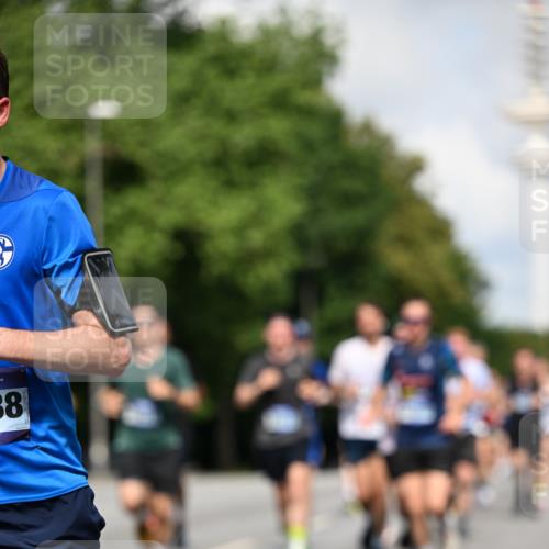 29.06.2025 - hella hamburg halbmarathon Dr. Thomas Lammeyer http://msf.ph/oto/8235290 29.06.2025 09:50:38 Kennedybrücke 1002, 1396, 1407, 1411, 1910, 1959, 2121, 2228, 2563, 2774, 2836, 2851, 3790, 3935, 4246, 4740, 6032, 6305, 6473, 6915, 7080, 7622, 7831, 7867, 7972, 8366, 9376, 9508, 10771, 11055, 11370 meine-sportfotos.de