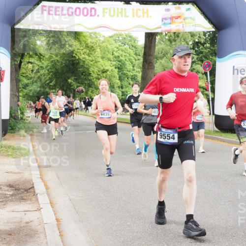 29.06.2025 - hella hamburg halbmarathon MichiJ http://msf.ph/oto/8235312 29.06.2025 10:49:57 Zwischen KM18-KM19 1254, 1334, 1464, 1573, 1881, 2683, 3001, 3921, 4538, 5384, 9439, 9554, 9718, 10705, 12004, 13503, 14135, 15252, 16808, 17757, 18999 meine-sportfotos.de