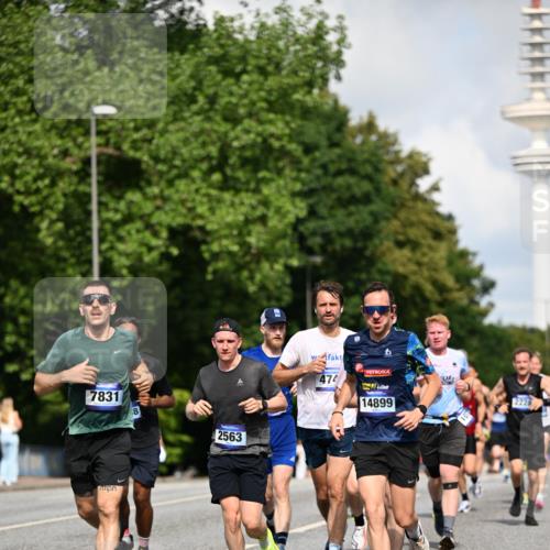 29.06.2025 - hella hamburg halbmarathon Dr. Thomas Lammeyer http://msf.ph/oto/8235342 29.06.2025 09:50:39 Kennedybrücke 1002, 1396, 1407, 1411, 1910, 1959, 2121, 2228, 2563, 2774, 2836, 2851, 3790, 3935, 4246, 4740, 6032, 6305, 6473, 6915, 7080, 7622, 7831, 7867, 7972, 8366, 9171, 9376, 9508, 10771, 11055, 11370 meine-sportfotos.de