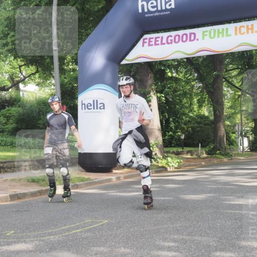 29.06.2025 - hella hamburg halbmarathon KatJ http://msf.ph/oto/8235368 29.06.2025 09:46:59 Zwischen KM18-KM19  meine-sportfotos.de